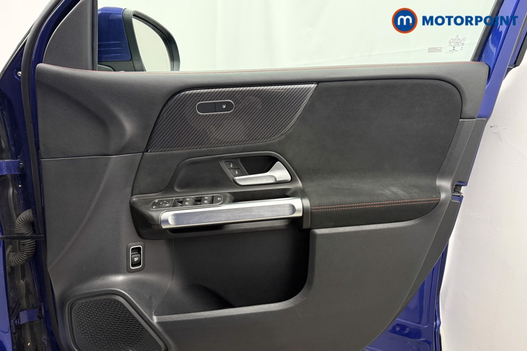 Mercedes-Benz GLB Amg Line Automatic Petrol SUV - Stock Number (1605555) - 21st supplementary image