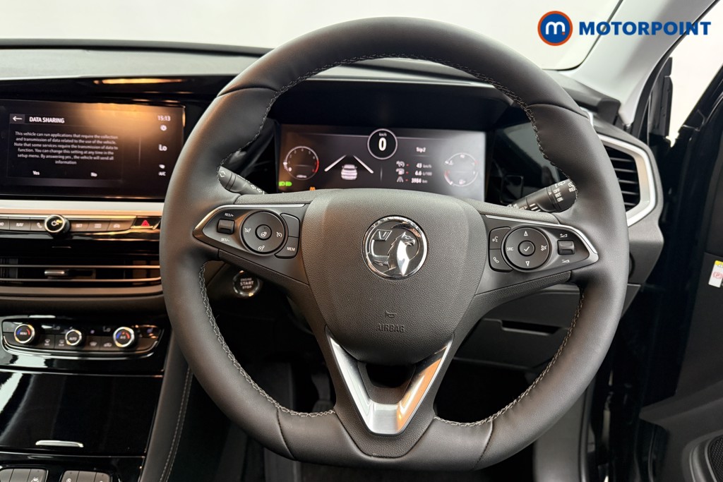 Vauxhall Grandland Ultimate Manual Petrol SUV - Stock Number (1605560) - 3rd supplementary image