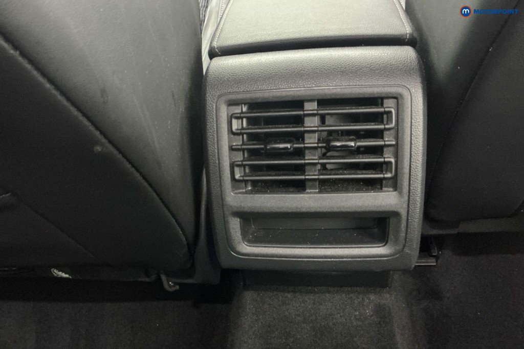 Volkswagen Golf R-Line Manual Petrol Hatchback - Stock Number (1606132) - 15th supplementary image