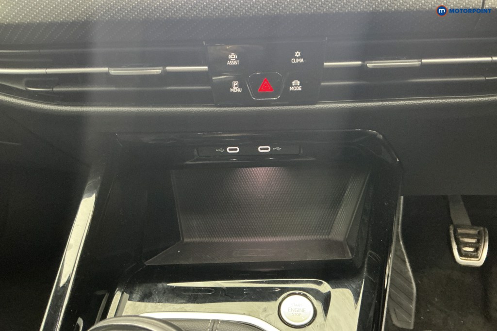 Volkswagen Golf R-Line Manual Petrol Hatchback - Stock Number (1606132) - 21st supplementary image