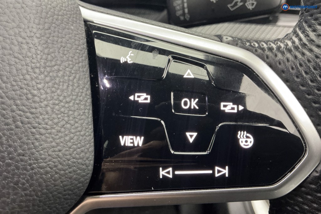 Volkswagen Golf R-Line Manual Petrol Hatchback - Stock Number (1606132) - 24th supplementary image