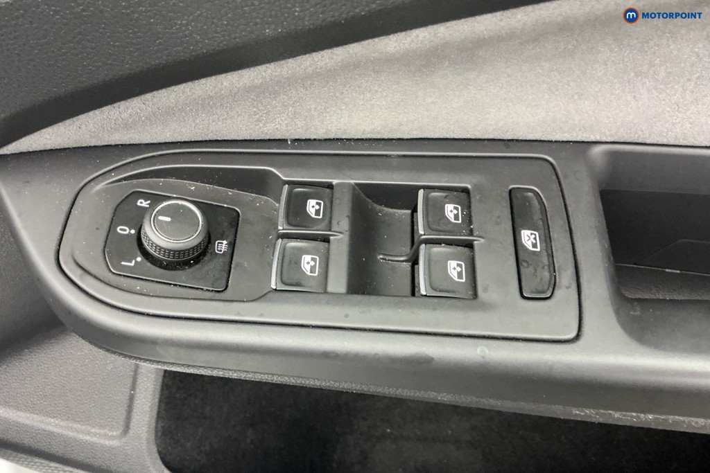 Volkswagen Golf R-Line Manual Petrol Hatchback - Stock Number (1606132) - 27th supplementary image