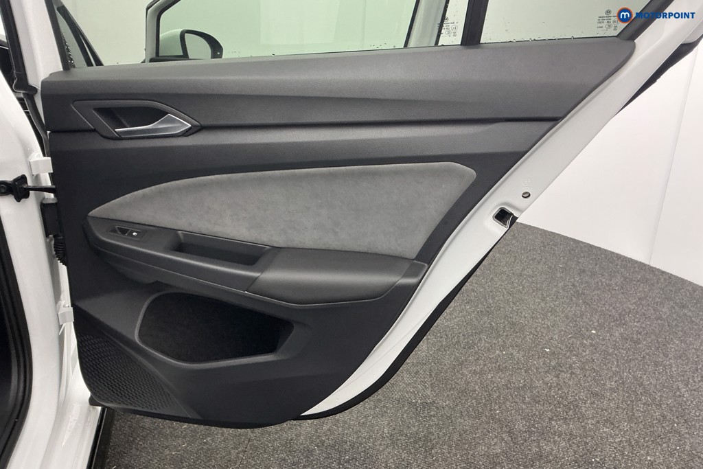 Volkswagen Golf R-Line Manual Petrol Hatchback - Stock Number (1606132) - 29th supplementary image