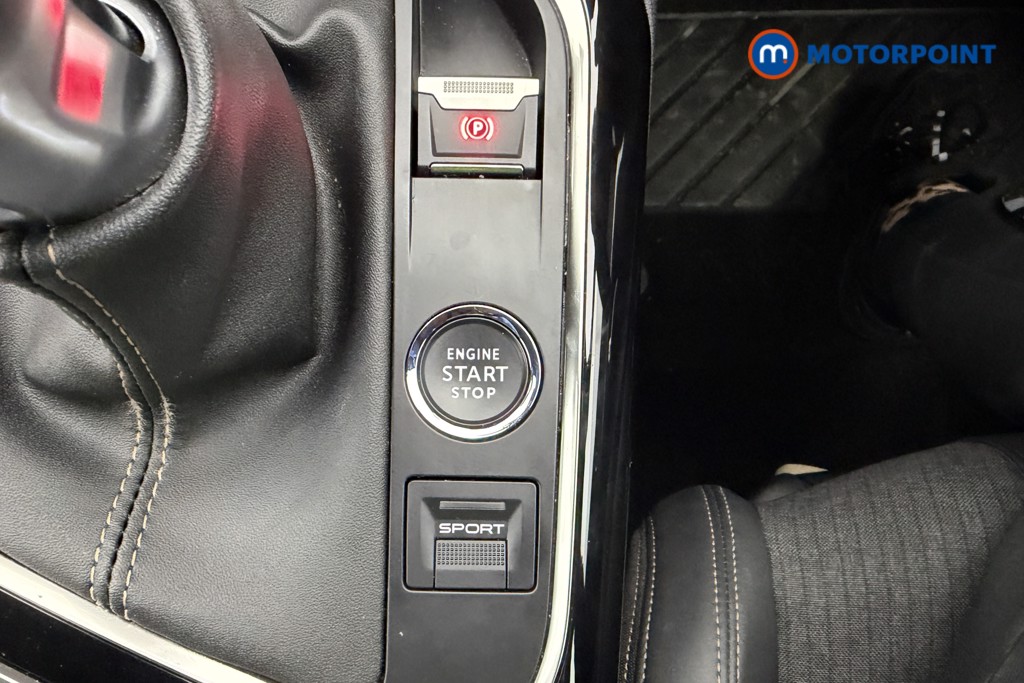 Peugeot 3008 Gt Line Premium Manual Petrol SUV - Stock Number (1606202) - 15th supplementary image
