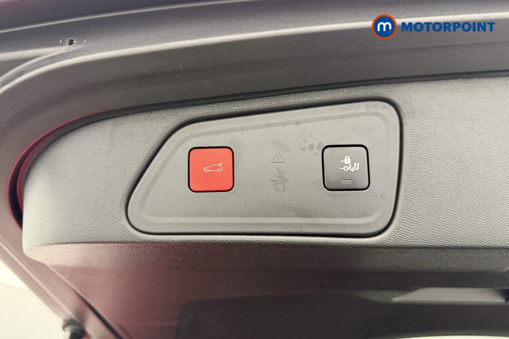 Peugeot 3008 Gt Line Premium Manual Petrol SUV - Stock Number (1606202) - 30th supplementary image