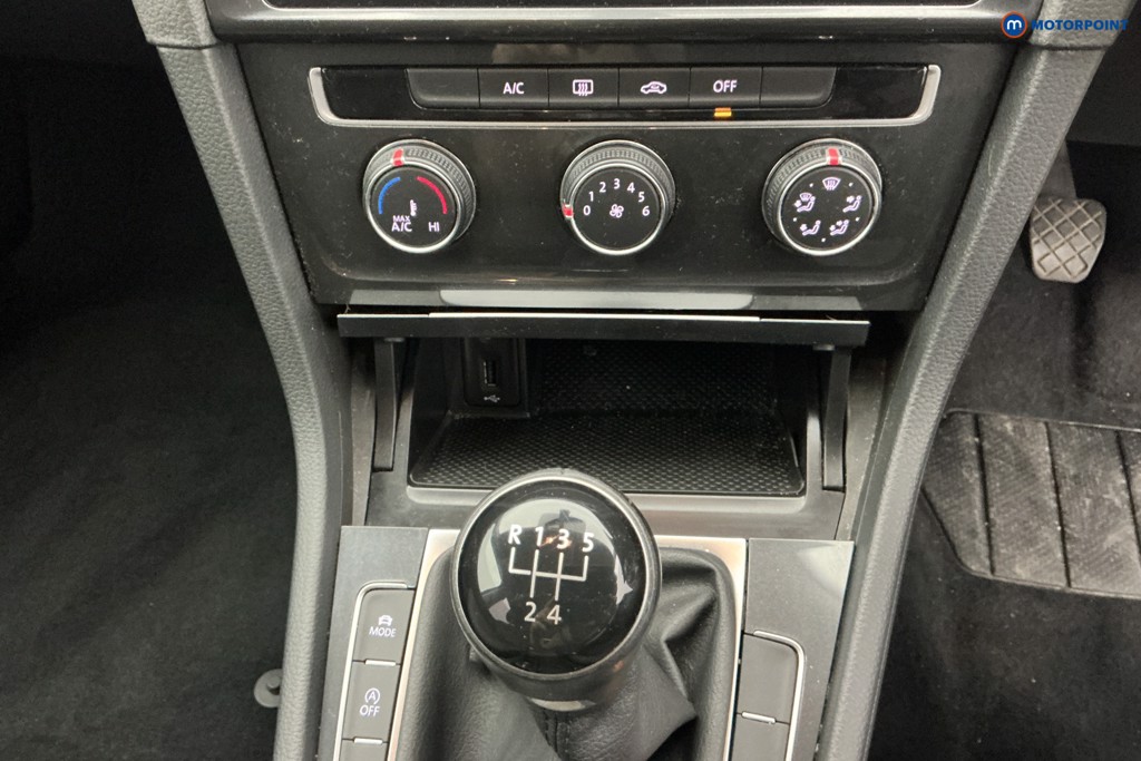 Volkswagen Golf SE Manual Diesel Hatchback - Stock Number (1606531) - 20th supplementary image