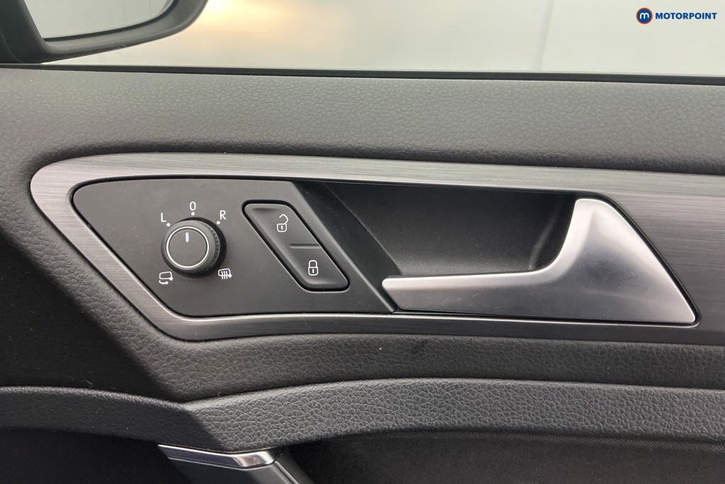 Volkswagen Golf SE Manual Diesel Hatchback - Stock Number (1606531) - 27th supplementary image