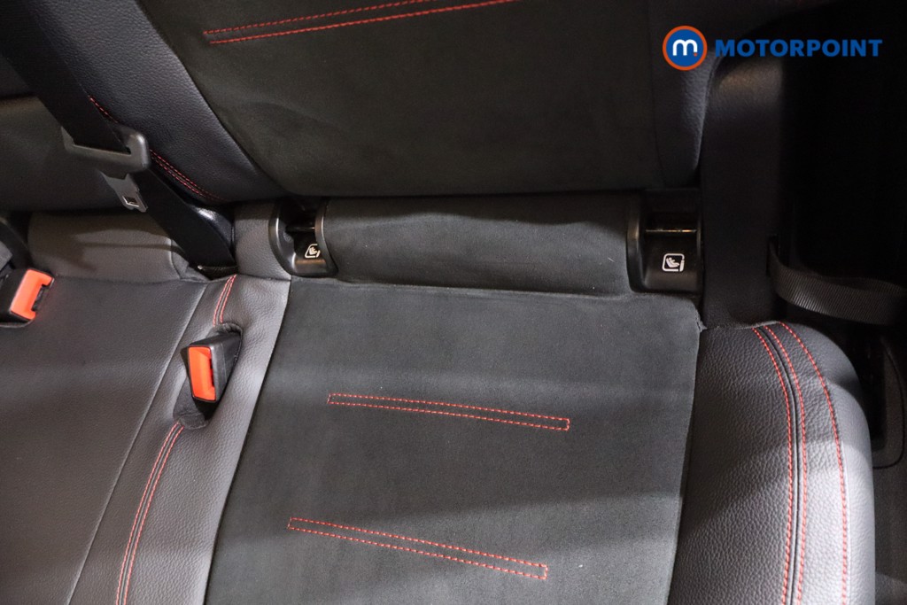 Mercedes-Benz GLB Amg Line Automatic Petrol SUV - Stock Number (1606623) - 25th supplementary image