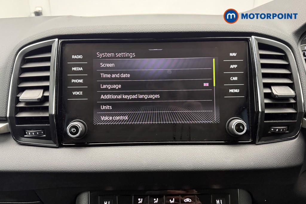 Skoda Karoq Se Drive Manual Petrol SUV - Stock Number (1607125) - 14th supplementary image