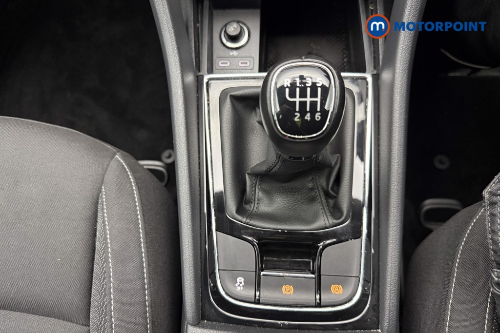 Skoda Karoq Se Drive Manual Petrol SUV - Stock Number (1607125) - 22nd supplementary image