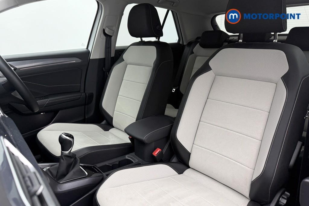 Volkswagen T-Roc Style Manual Petrol SUV - Stock Number (1607139) - 3rd supplementary image