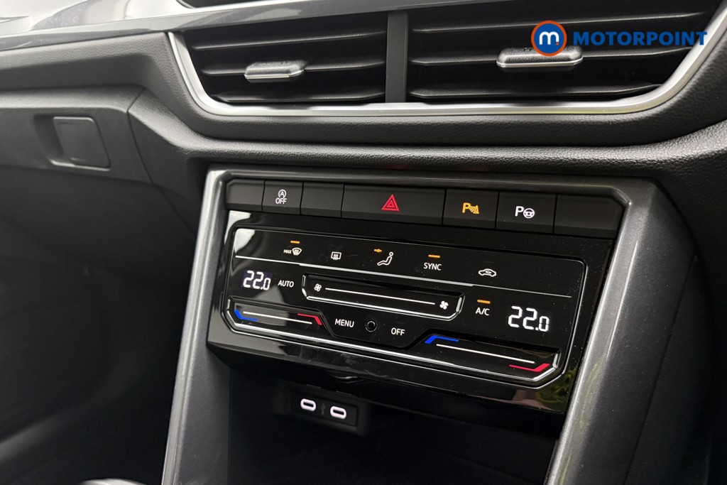 Volkswagen T-Roc Style Manual Petrol SUV - Stock Number (1607139) - 14th supplementary image