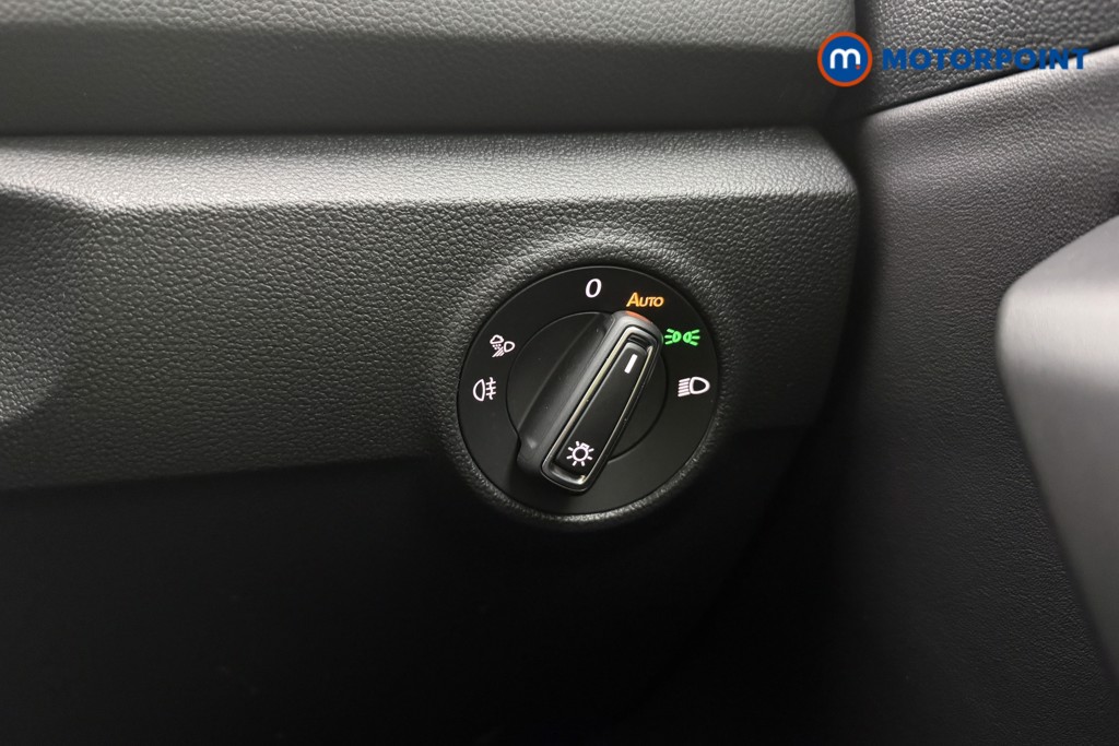 Volkswagen T-Roc Style Manual Petrol SUV - Stock Number (1607139) - 18th supplementary image