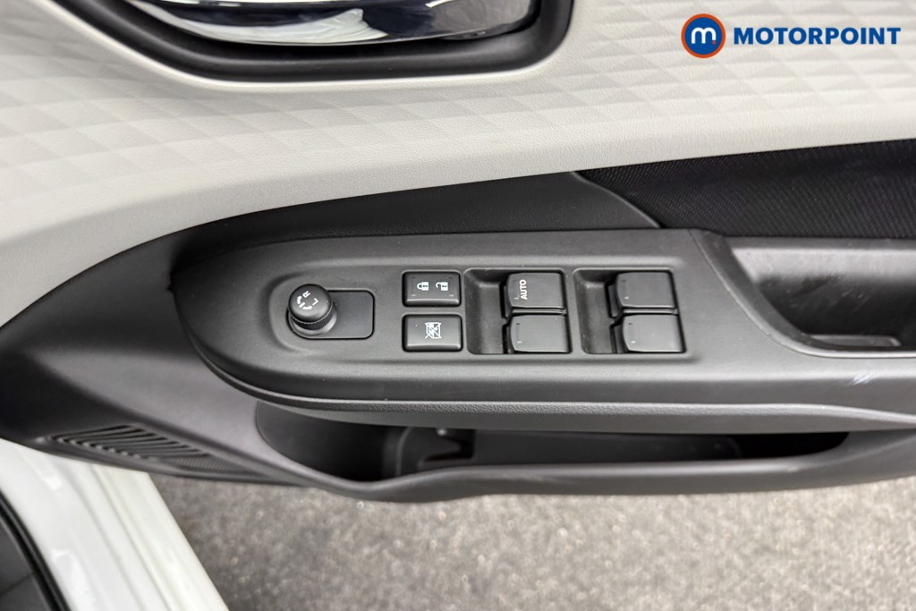 Suzuki Swift Motion Automatic Petrol Hatchback - Stock Number (1607398) - 16th supplementary image
