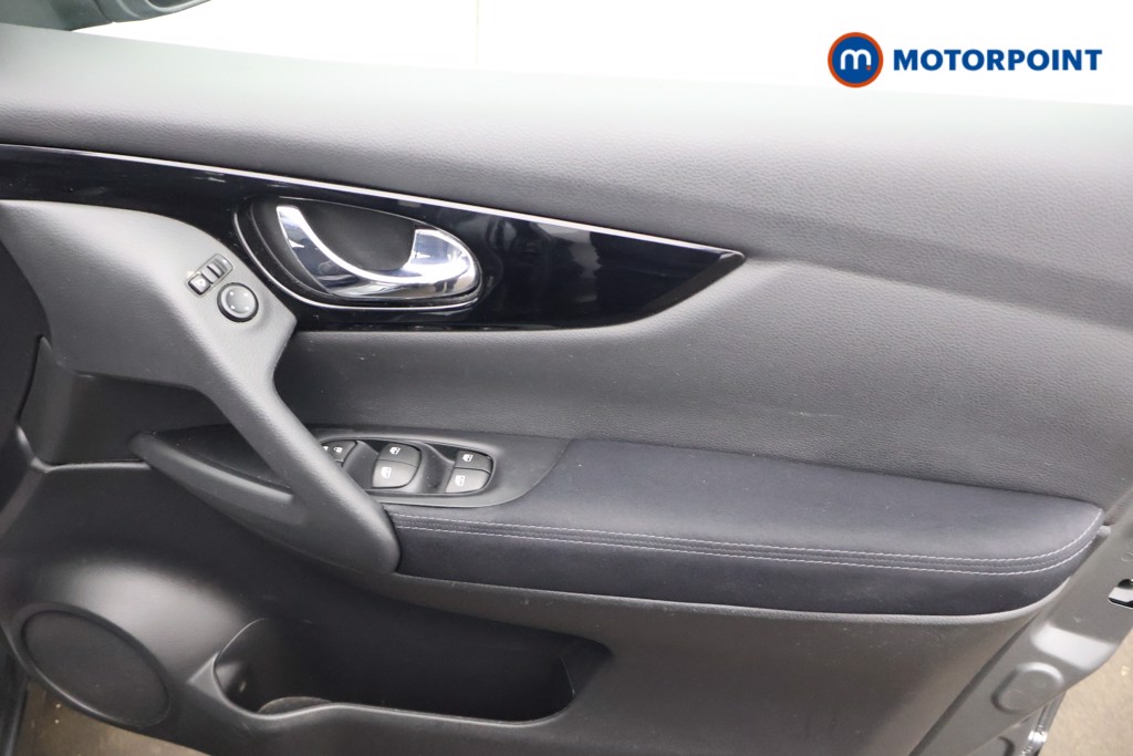 Nissan Qashqai Acenta Premium Manual Petrol SUV - Stock Number (1607592) - 12th supplementary image