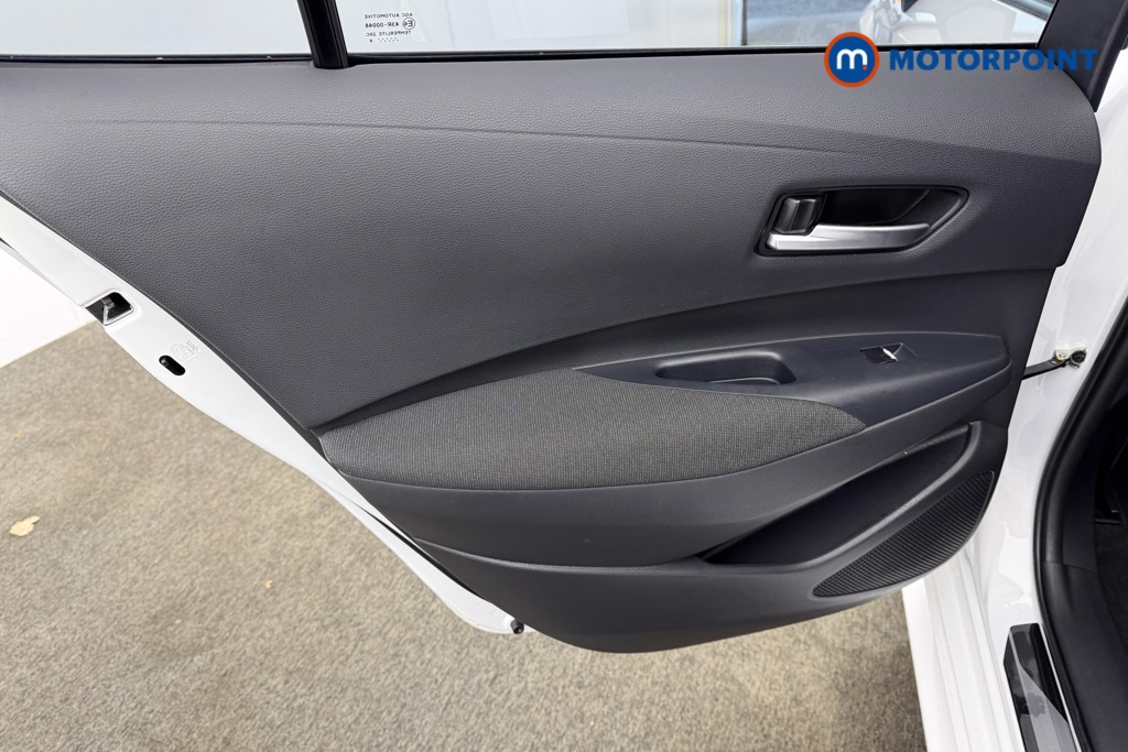 Toyota Corolla Icon Automatic Petrol-Electric Hybrid Estate - Stock Number (1607726) - 32nd supplementary image