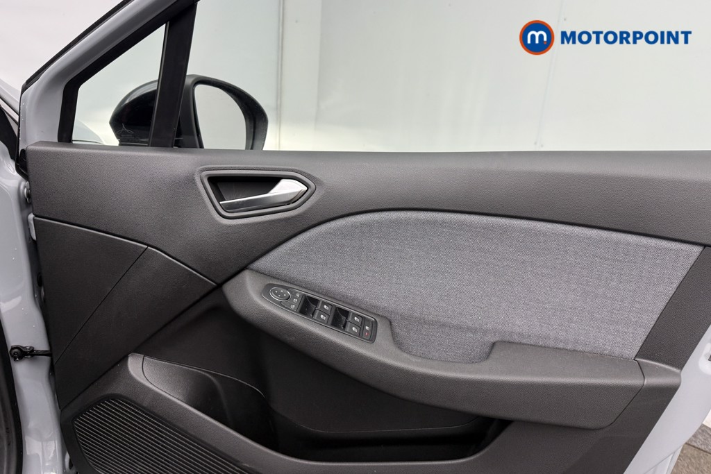 Renault Clio Techno Automatic Petrol-Electric Hybrid Hatchback - Stock Number (1607734) - 20th supplementary image