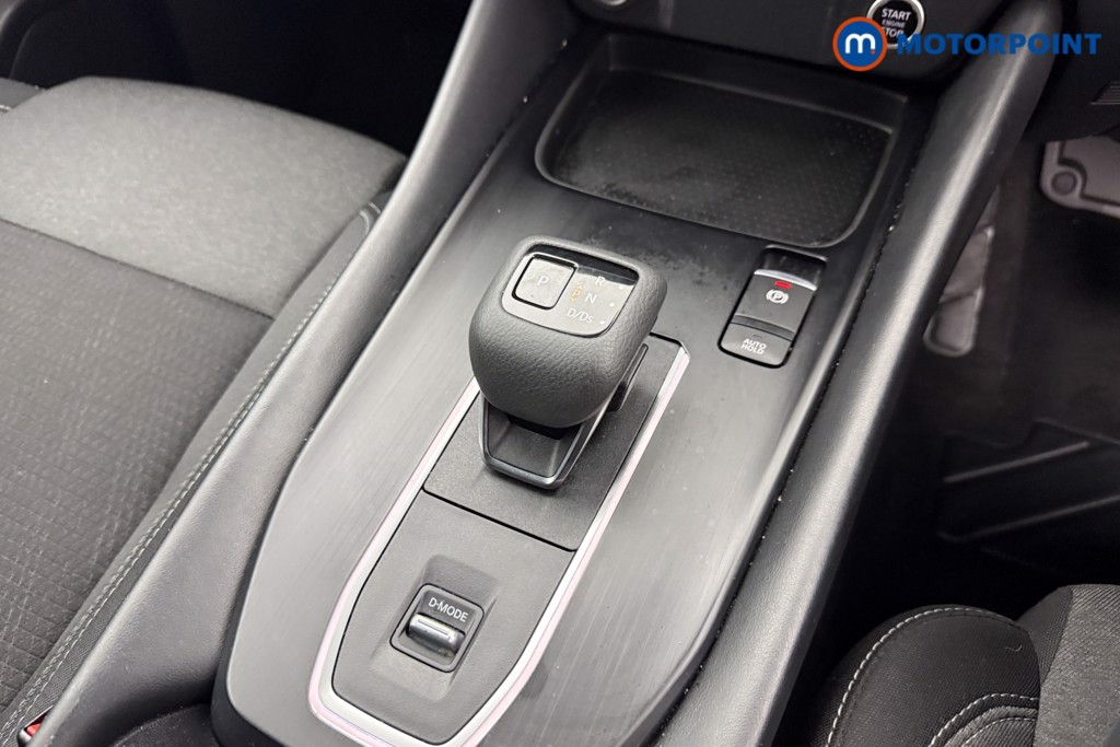 Nissan Qashqai N-Connecta Automatic Petrol SUV - Stock Number (1607764) - 11th supplementary image
