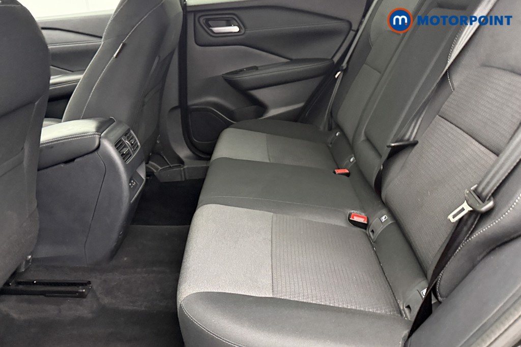 Nissan Qashqai N-Connecta Automatic Petrol SUV - Stock Number (1607764) - 23rd supplementary image