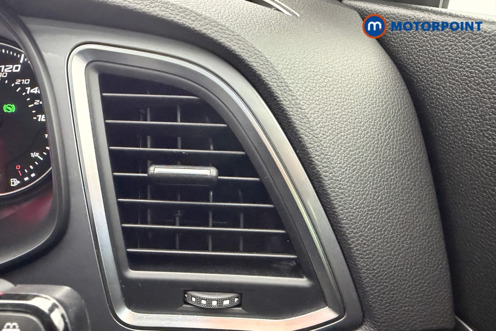 Seat Ateca Se Technology Automatic Petrol SUV - Stock Number (1607839) - 8th supplementary image