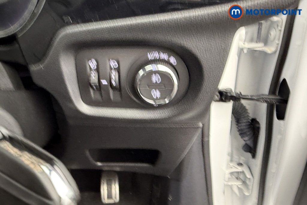 Vauxhall Corsa GS Manual Petrol Hatchback - Stock Number (1607960) - 13th supplementary image