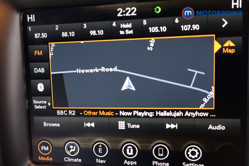 Jeep Compass Longitude Manual Petrol SUV - Stock Number (1608165) - 2nd supplementary image