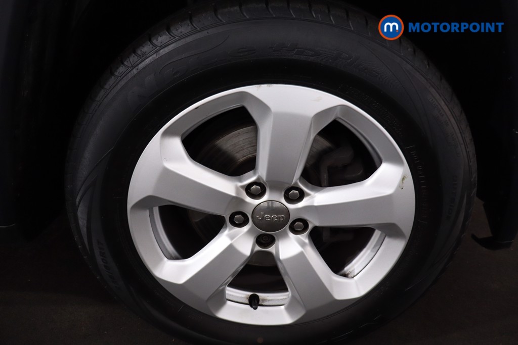 Jeep Compass Longitude Manual Petrol SUV - Stock Number (1608165) - 10th supplementary image