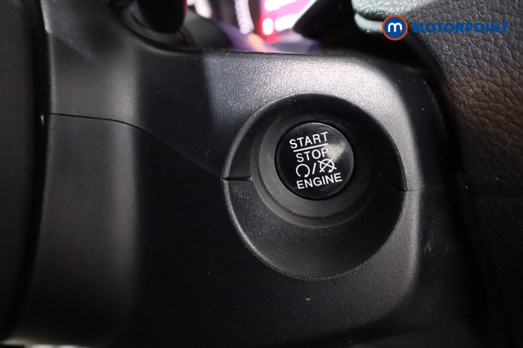 Jeep Compass Longitude Manual Petrol SUV - Stock Number (1608165) - 20th supplementary image