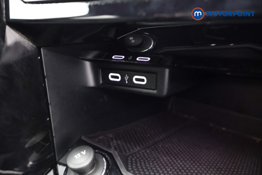 Volkswagen T-Roc R-Line Manual Diesel SUV - Stock Number (1608198) - 14th supplementary image