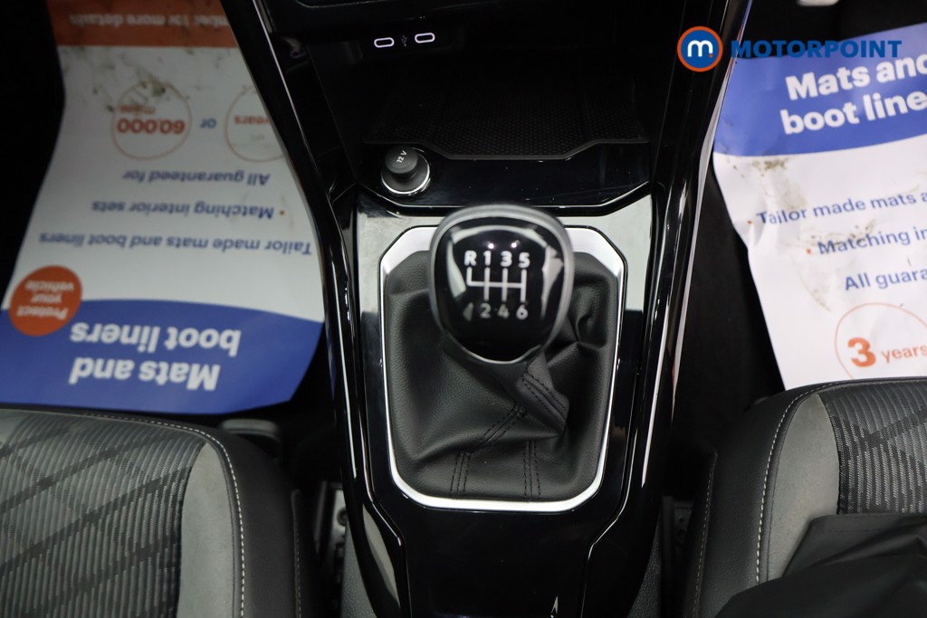 Volkswagen T-Roc R-Line Manual Diesel SUV - Stock Number (1608198) - 16th supplementary image