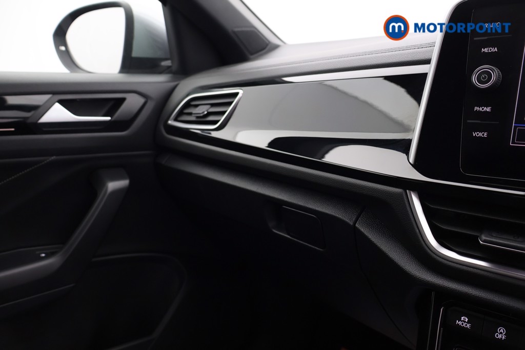 Volkswagen T-Roc R-Line Manual Diesel SUV - Stock Number (1608198) - 17th supplementary image