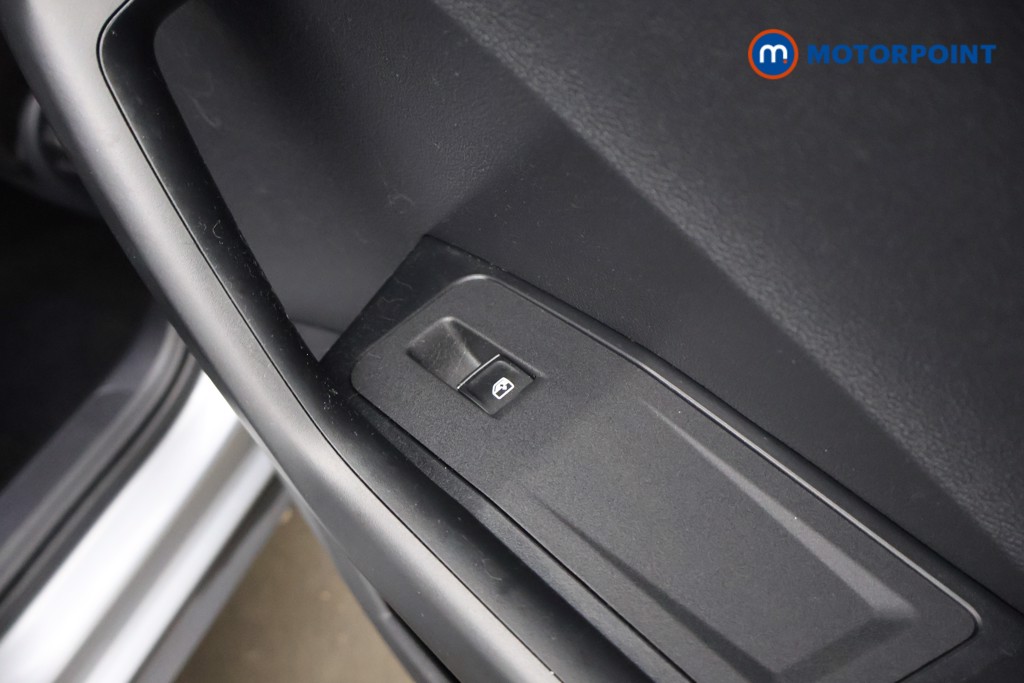 Volkswagen T-Roc R-Line Manual Diesel SUV - Stock Number (1608198) - 29th supplementary image