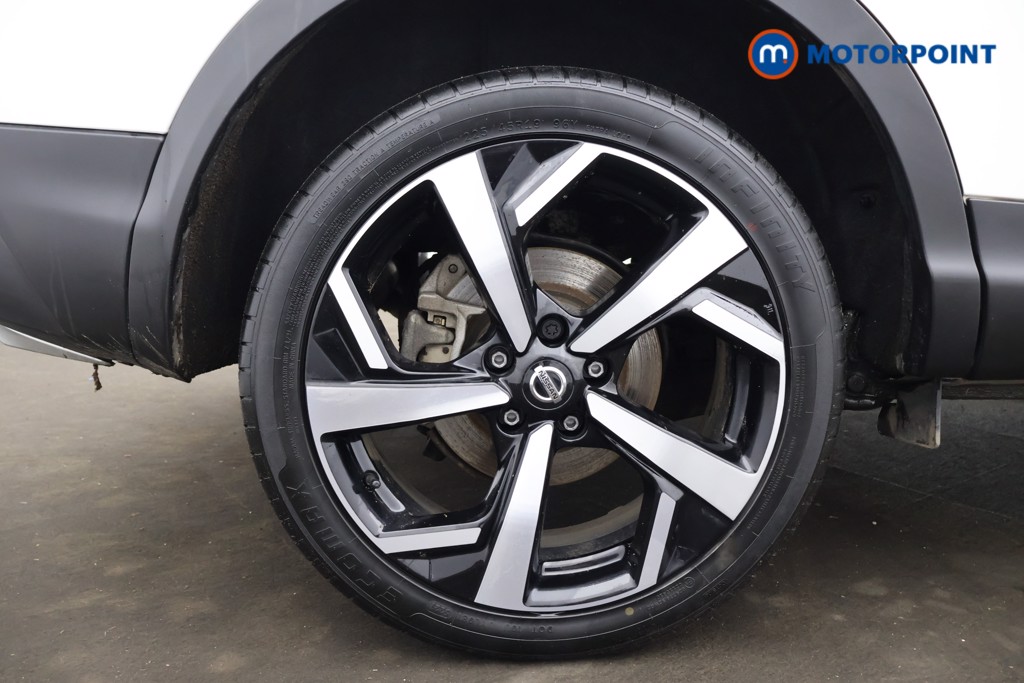 Nissan Qashqai Tekna Manual Diesel SUV - Stock Number (1608295) - 2nd supplementary image