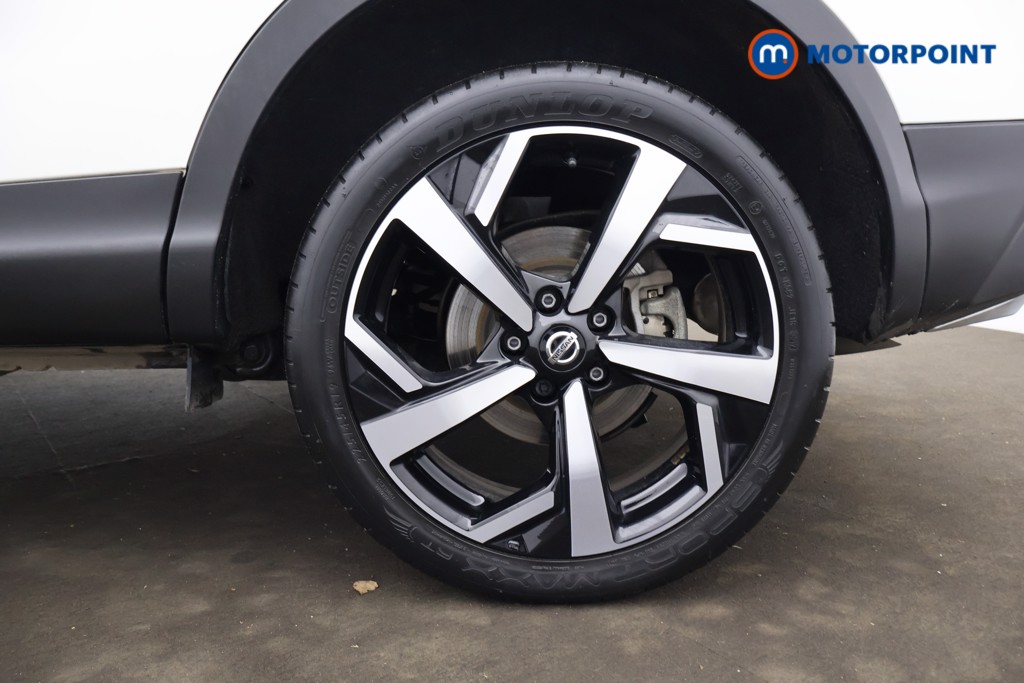 Nissan Qashqai Tekna Manual Diesel SUV - Stock Number (1608295) - 3rd supplementary image