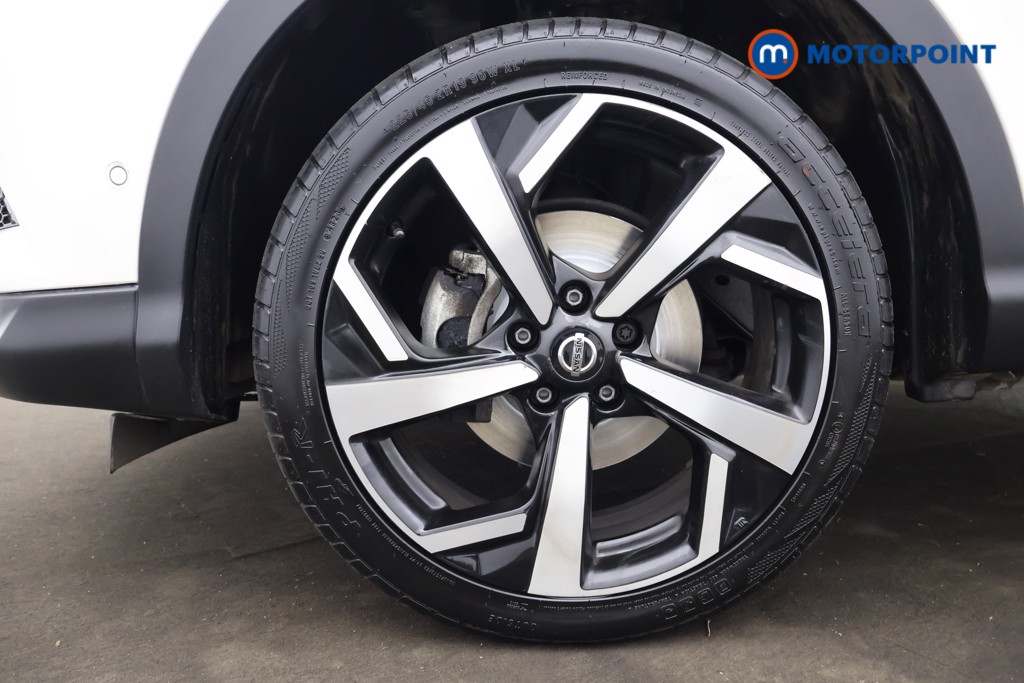 Nissan Qashqai Tekna Manual Diesel SUV - Stock Number (1608295) - 4th supplementary image