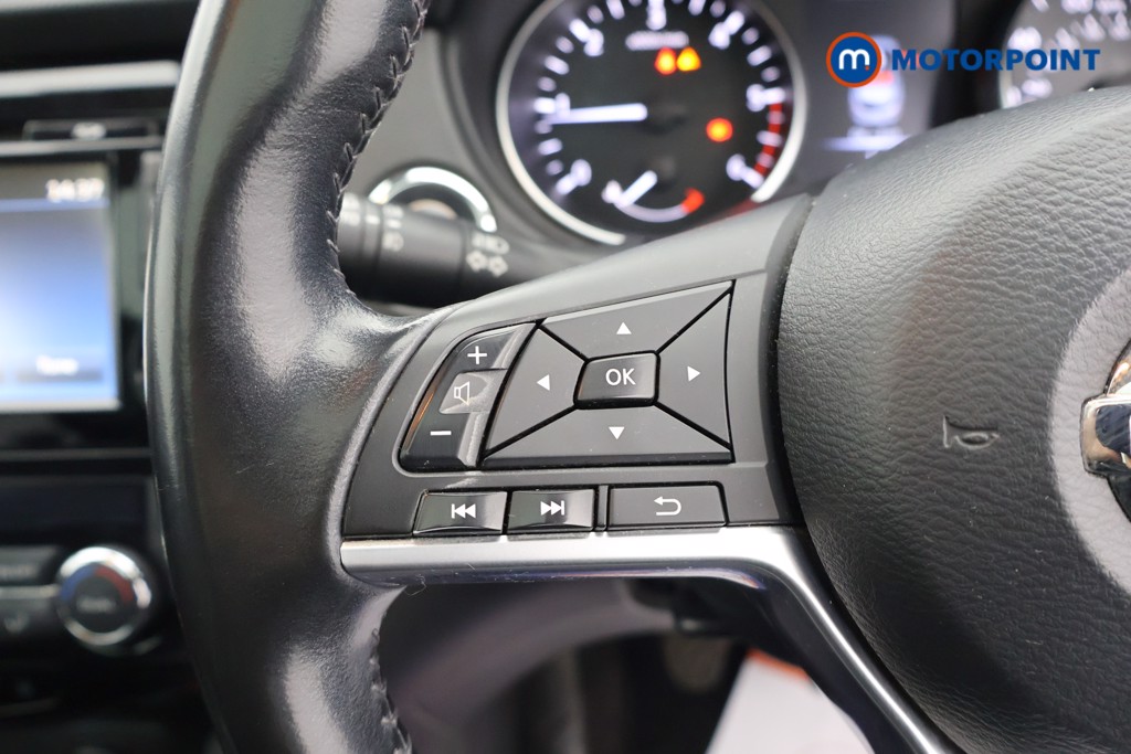 Nissan Qashqai Tekna Manual Diesel SUV - Stock Number (1608295) - 7th supplementary image