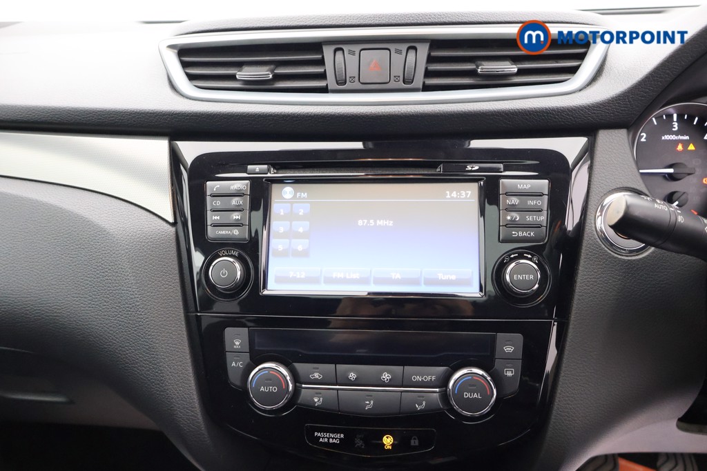 Nissan Qashqai Tekna Manual Diesel SUV - Stock Number (1608295) - 14th supplementary image