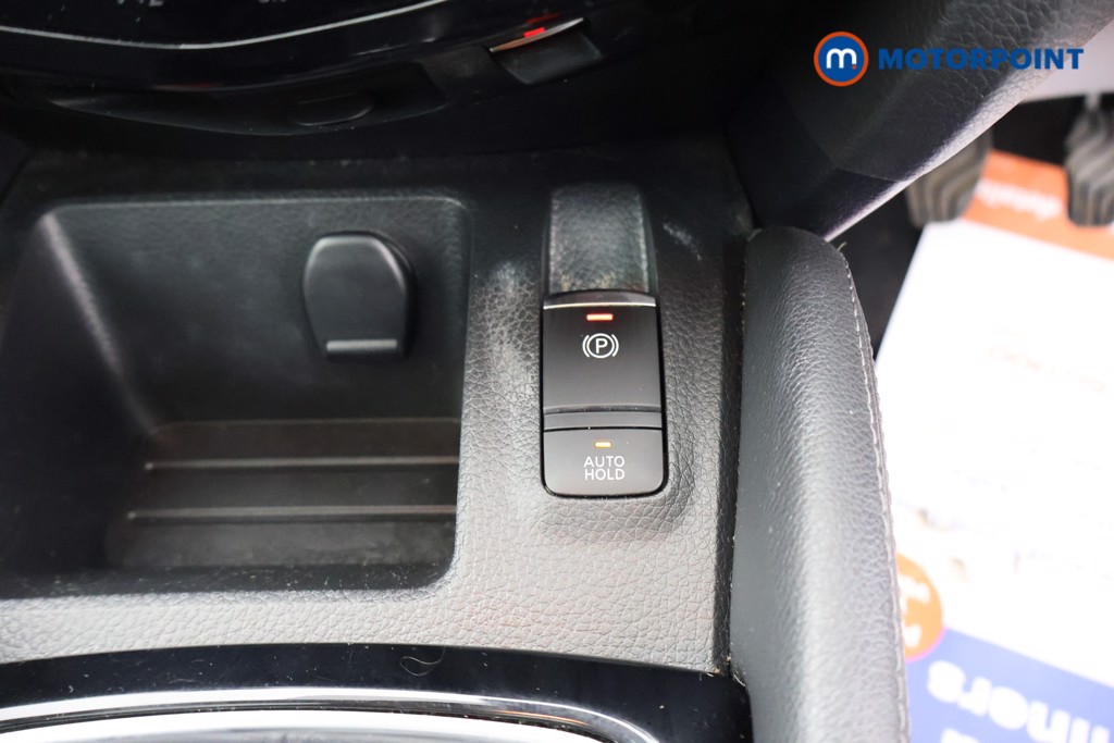 Nissan Qashqai Tekna Manual Diesel SUV - Stock Number (1608295) - 17th supplementary image