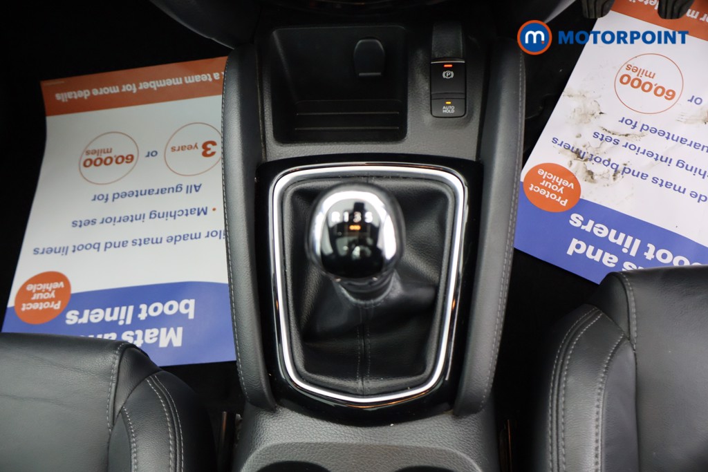 Nissan Qashqai Tekna Manual Diesel SUV - Stock Number (1608295) - 18th supplementary image