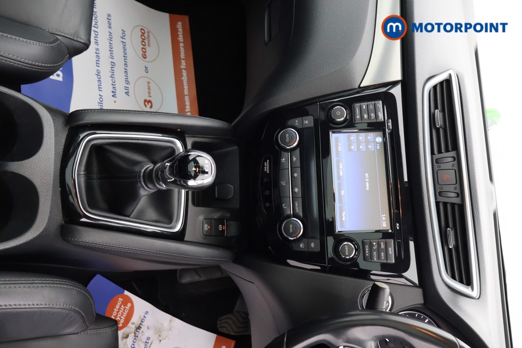 Nissan Qashqai Tekna Manual Diesel SUV - Stock Number (1608295) - 22nd supplementary image