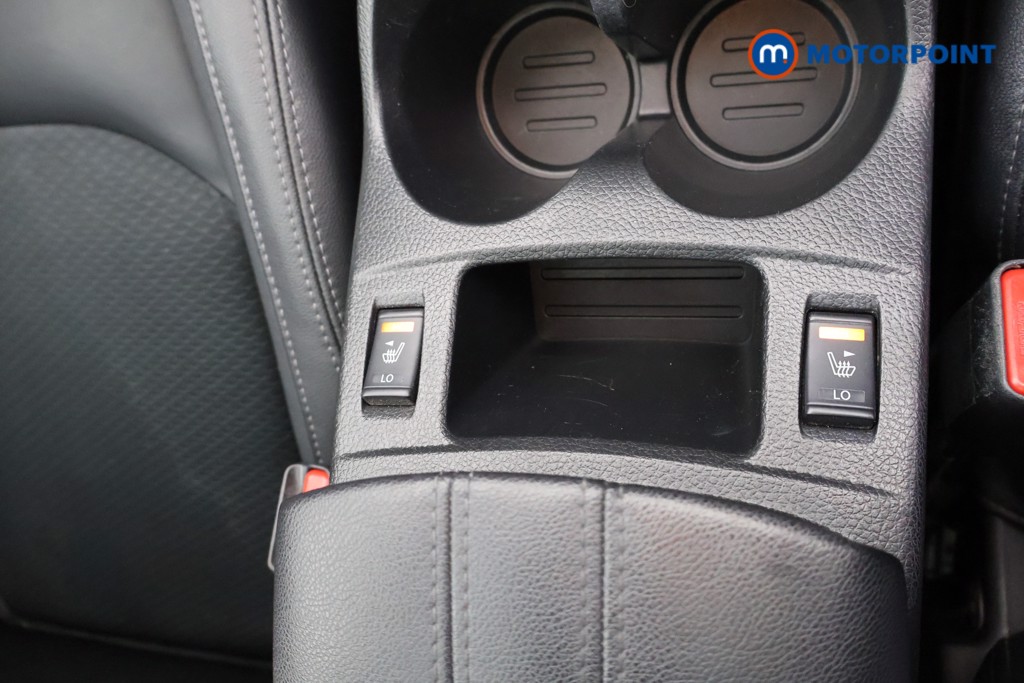 Nissan Qashqai Tekna Manual Diesel SUV - Stock Number (1608295) - 23rd supplementary image