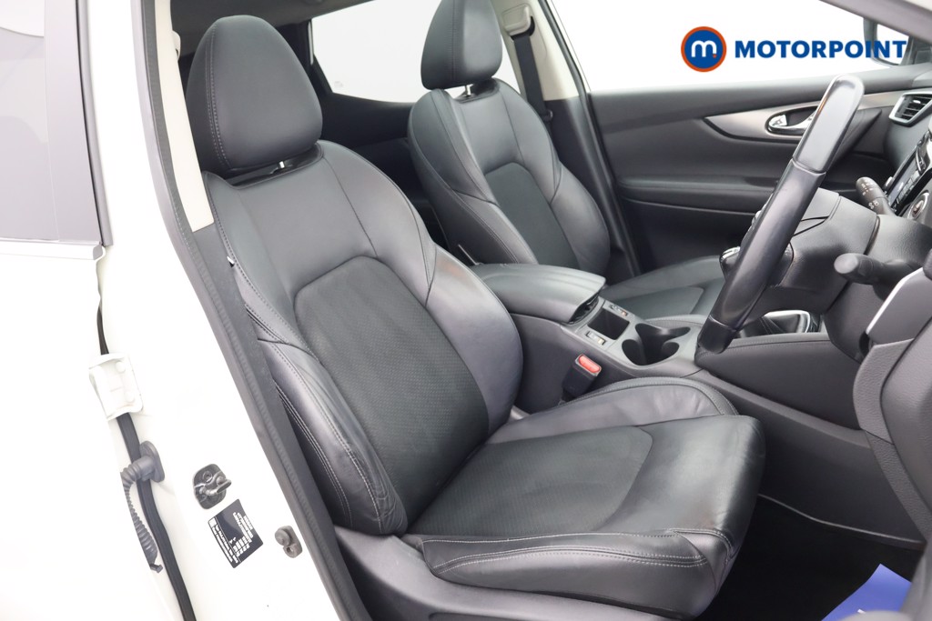 Nissan Qashqai Tekna Manual Diesel SUV - Stock Number (1608295) - 28th supplementary image
