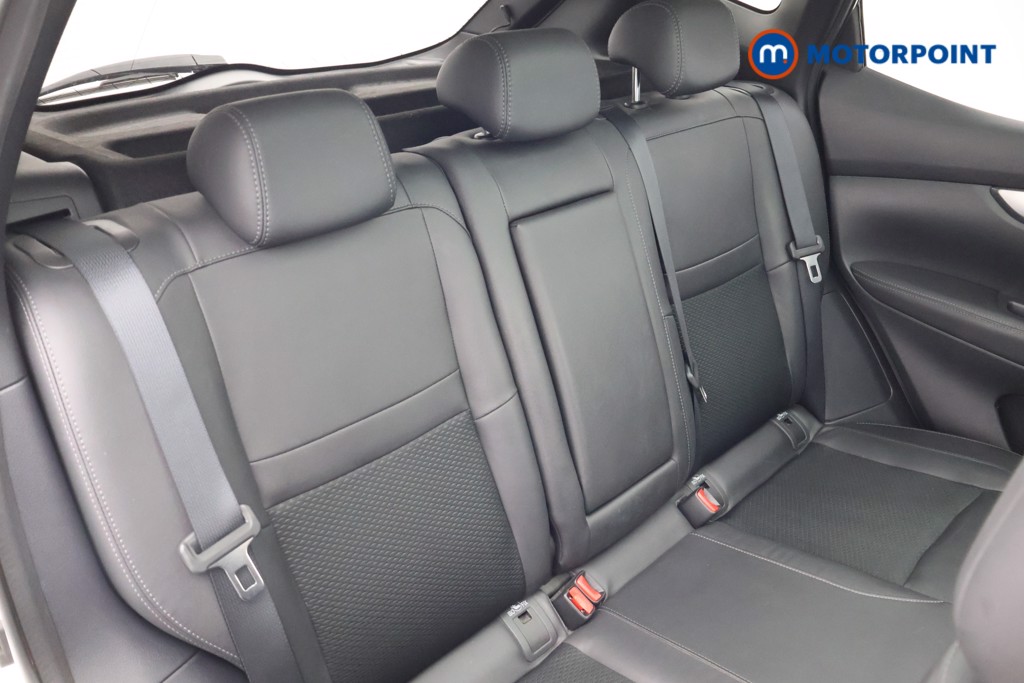 Nissan Qashqai Tekna Manual Diesel SUV - Stock Number (1608295) - 30th supplementary image