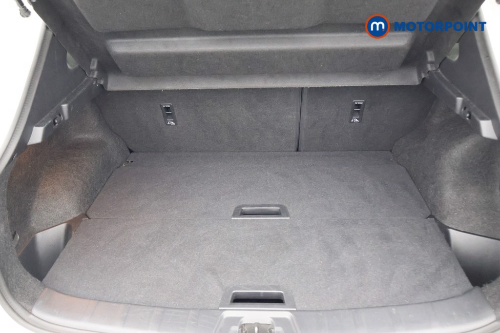 Nissan Qashqai Tekna Manual Diesel SUV - Stock Number (1608295) - 33rd supplementary image
