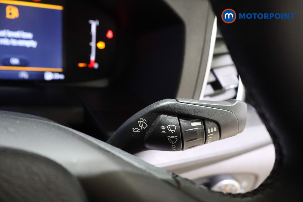 Ford Transit Limited Manual Diesel Medium Roof Van - Stock Number (1608716) - 6th supplementary image