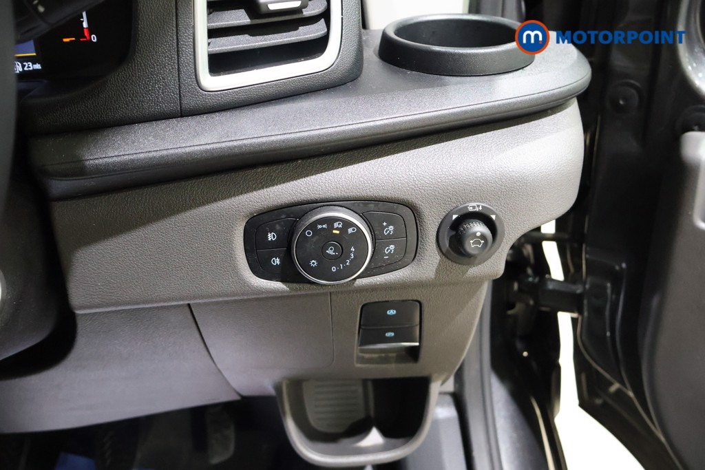 Ford Transit Limited Manual Diesel Medium Roof Van - Stock Number (1608716) - 7th supplementary image