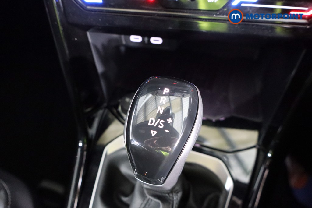 Volkswagen T-Roc Black Edition Automatic Petrol SUV - Stock Number (1609439) - 10th supplementary image