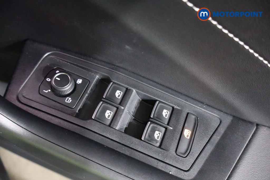 Volkswagen T-Roc Black Edition Automatic Petrol SUV - Stock Number (1609439) - 14th supplementary image