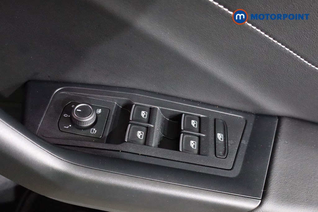 Volkswagen T-Roc Black Edition Automatic Petrol SUV - Stock Number (1609444) - 13th supplementary image