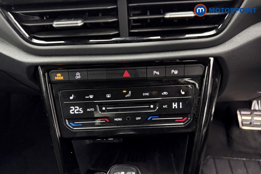 Volkswagen T-Roc Black Edition Automatic Petrol SUV - Stock Number (1609451) - 12th supplementary image